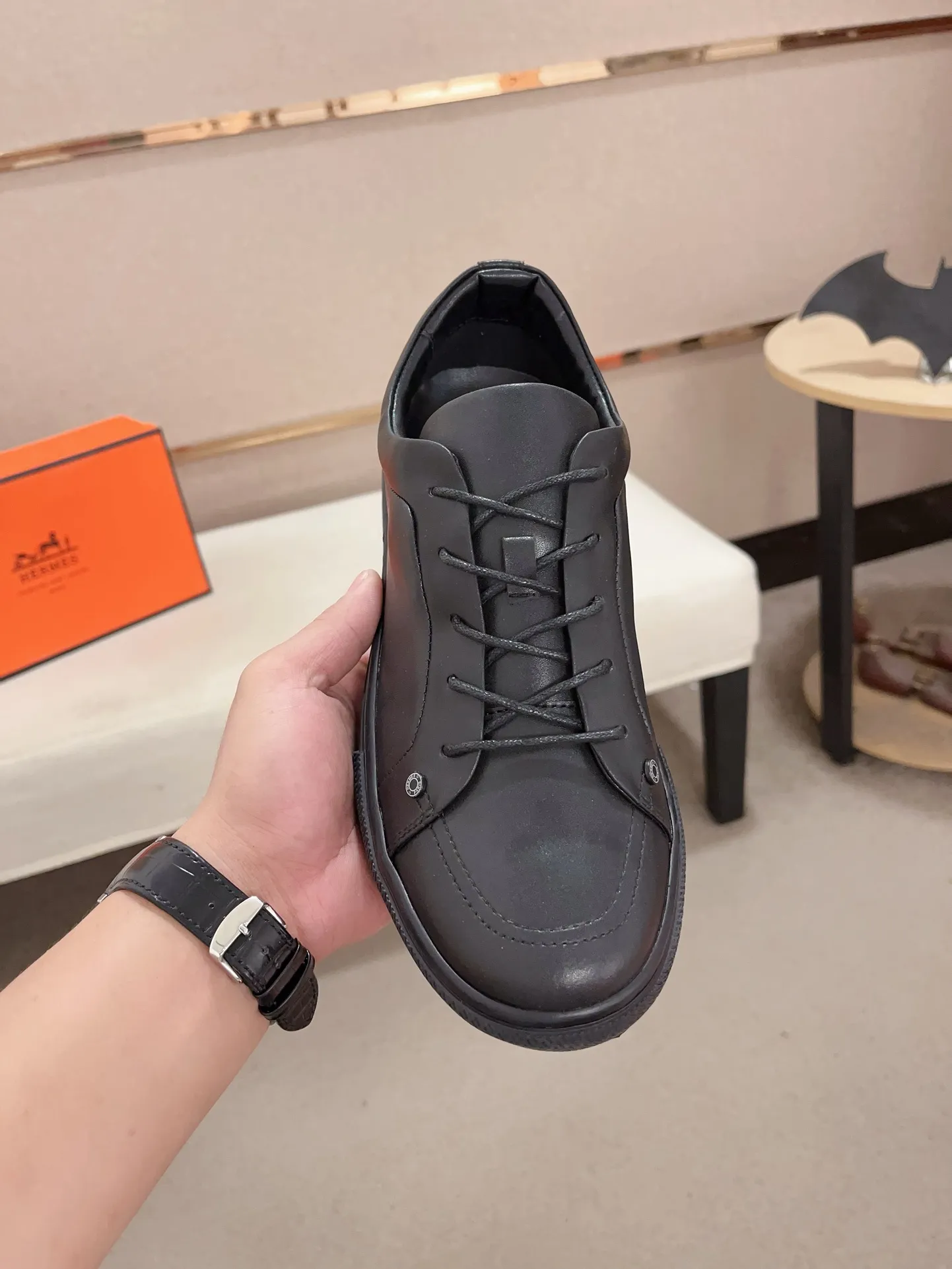 Men's clothing and shoes💰: 400💰《HERMES》【Classic Original Version】Hermès; Top 🔝 Purchasing Agency 🔍🔍Latest 🇺🇸Sold simultaneously at counters, original imported from Italy ▲▲Cow leather▲ ▲Exquisite workmanship (Italian 🇮🇹imported water-dyed 🐂cowhide lining) sole: original sole provided by the original factory, ⚠️exclusive double-layer activity·TPR·rubber·combined molded outsole; Code number: 36-44 (45/46 can be customized, non-refundable)